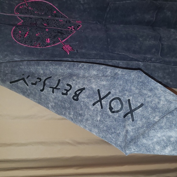 EUC Torrid Betsey Johnson soft Valentine's heart hoodie dress. Worn once. Sz 2 - Picture 6 of 12